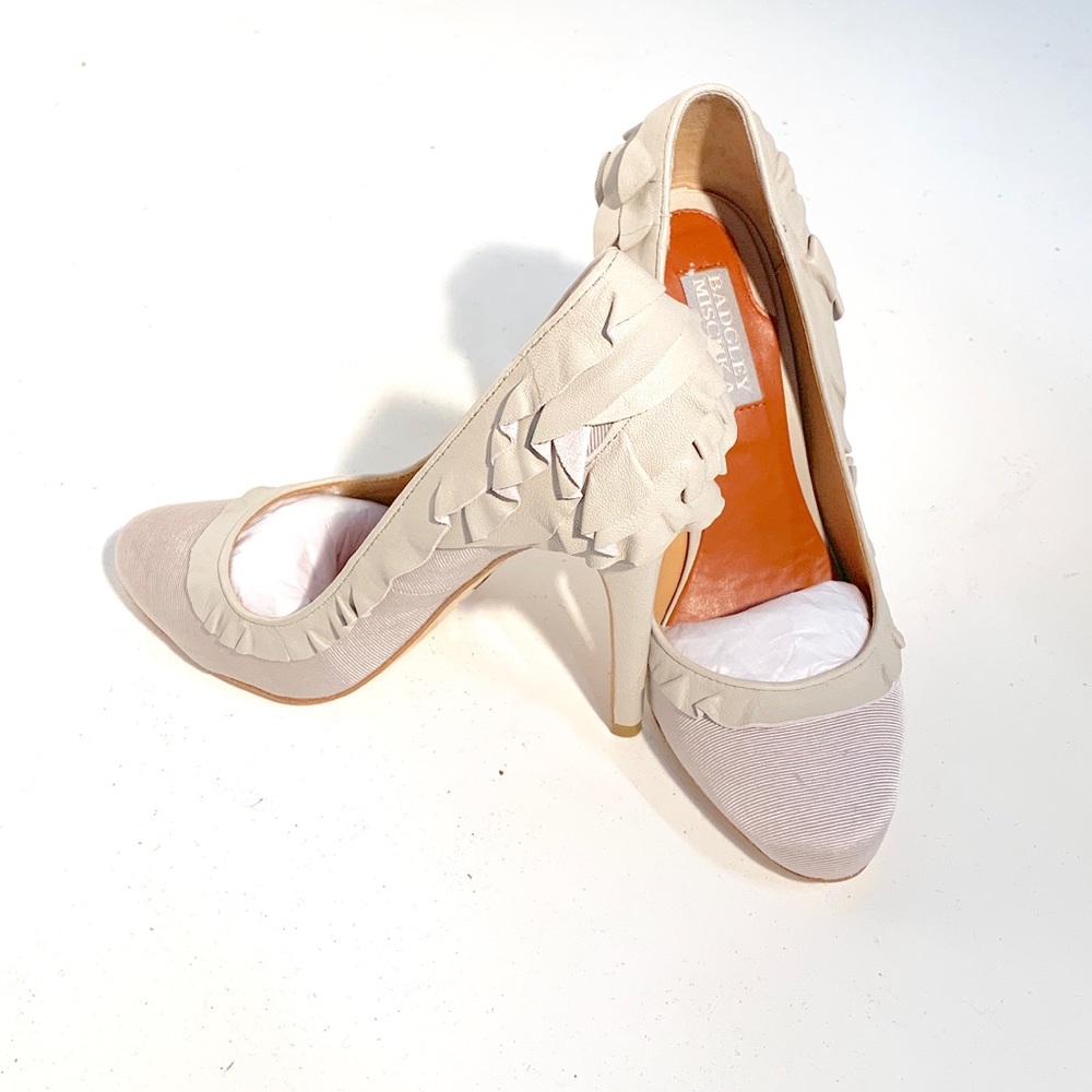 Badgley Mischka Decorative Heels Shoes in Greige 6
